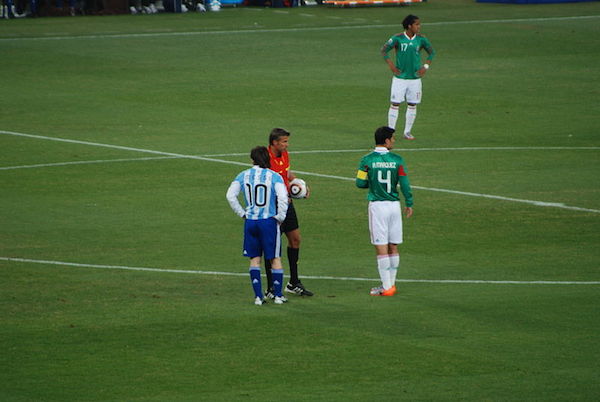 Messi führt Argentinien bei der Weltmeisterschaft in Brasilien als Kapitän an