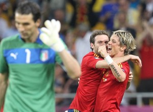 Fernando Torres und Juan Mata beim Torjubel im Euro 2012 Finale