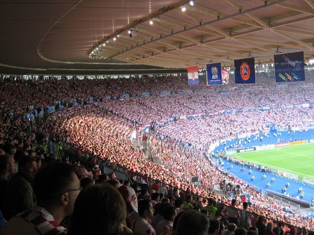 Wiener Ernst Happel Stadion ausverkaufte Ränge auf der Kurve